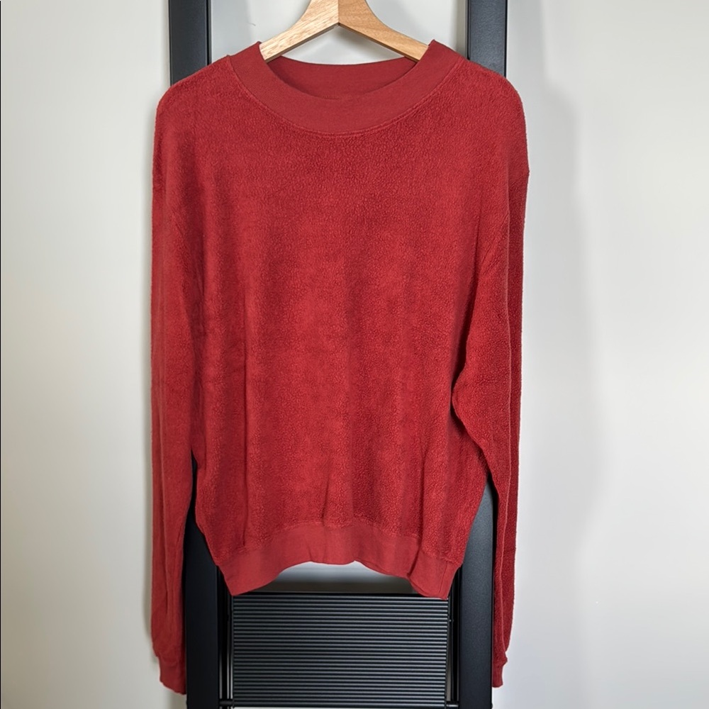Strut This oversized crew neck sweatshirt ✨